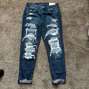 Jeans American Eagle. Size 2. Boyfriend style.